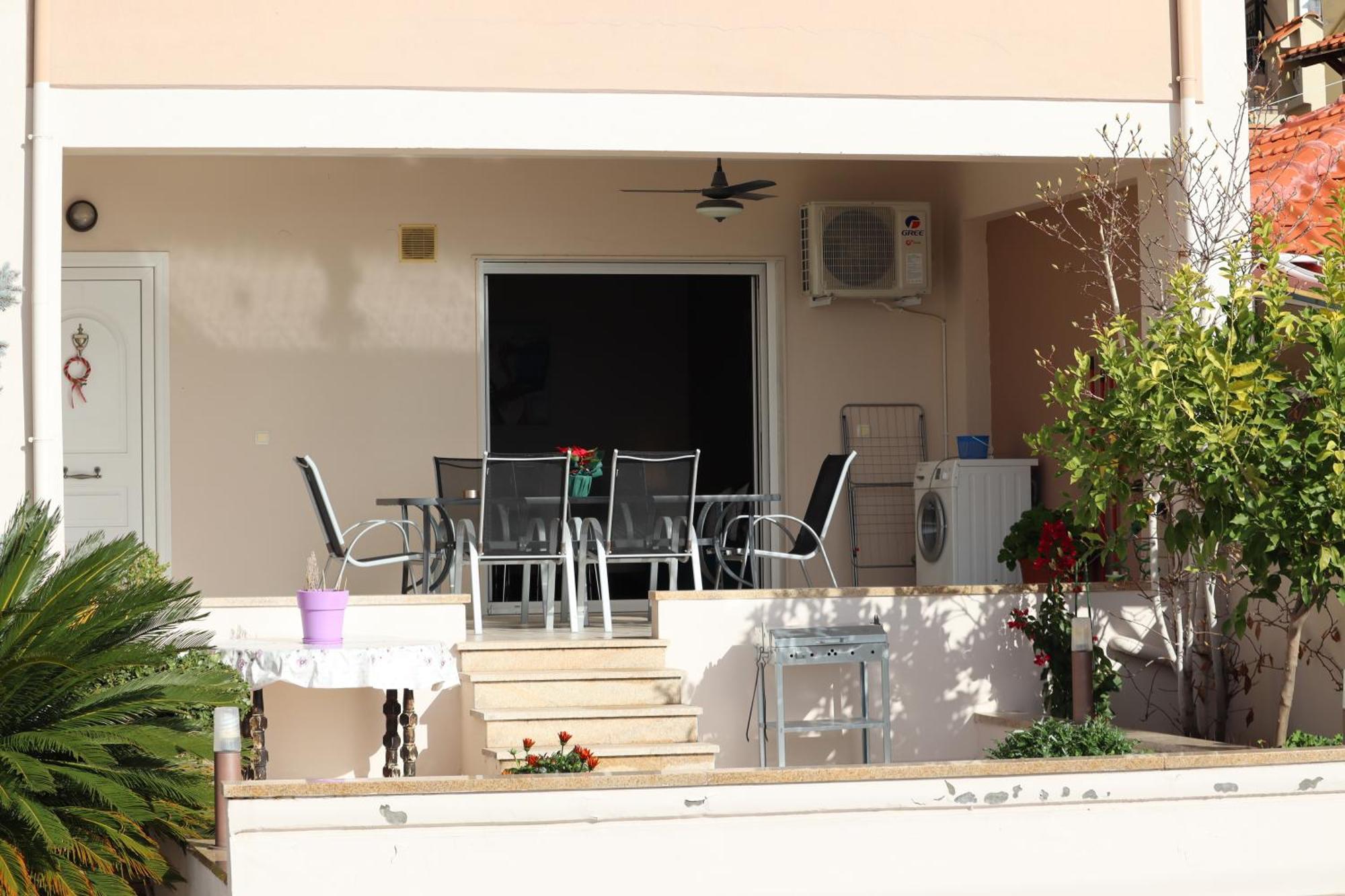 Lovely Studio With Beautiful Garden Cavala Exterior foto